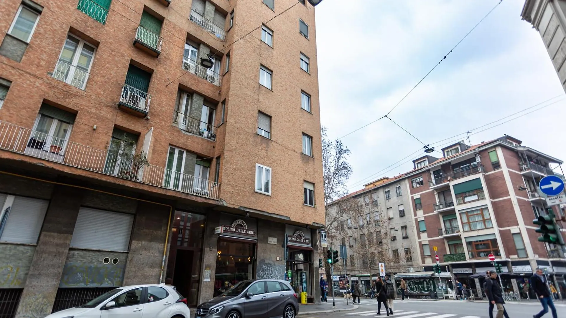 The Best Rent - Cozy Two-Bedroom Apartment Near Colonne S Lorenzo Milan