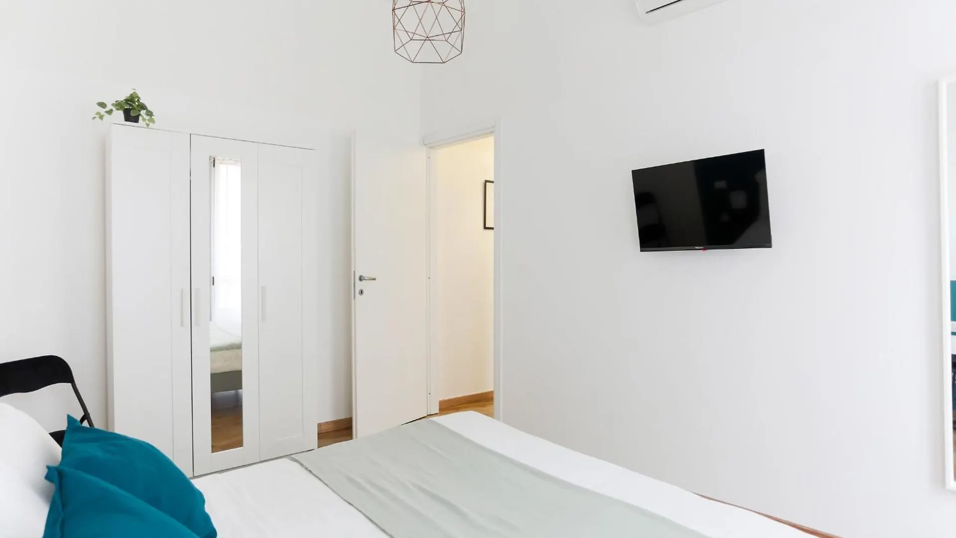 The Best Rent - Cozy Two-Bedroom Apartment Near Colonne S Lorenzo Milano Italien