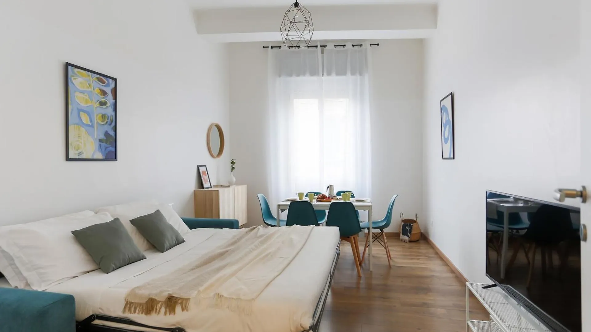The Best Rent - Cozy Two-Bedroom Apartment Near Colonne S Lorenzo Milano 0*,  Italien