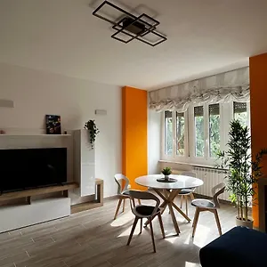 The Bright Place: Wide And Modern In Milán